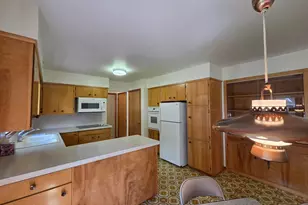2202 Windsor Rd, Albert Lea, MN 56007 - Photo 5