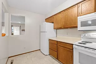 4165 Hilltop Point, Eagan, MN 55123 - Photo 9