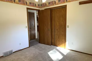 1570 Meadowlark Ln, Fairmont, MN 56031 - Photo 11