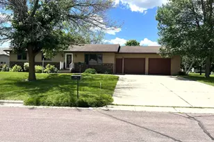 1570 Meadowlark Ln, Fairmont, MN 56031 - Photo 1