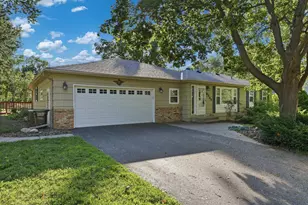 6208 Hillside Rd, Edina, MN 55436 - Photo 3