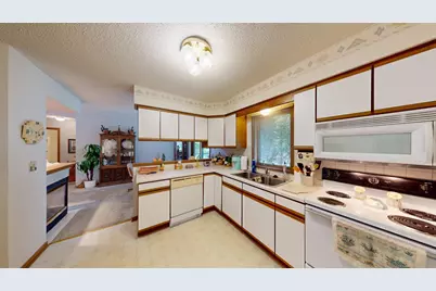 1845 Greenwood Drive, Albert Lea, MN 56007 - Photo 9