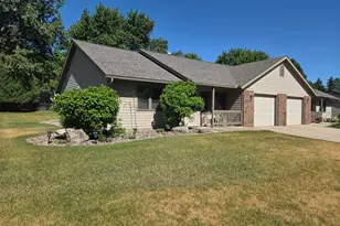 1845 Greenwood Dr, Albert Lea, MN 56007 - Photo 1