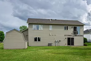 807 23rd St Cir NE, Kasson, MN 55944 - Photo 5