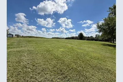 2925 Matthew Drive, Windom, MN 56101 - Photo 7