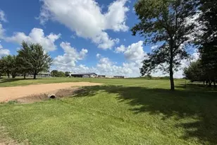 2925 Matthew Dr, Windom, MN 56101 - Photo 1