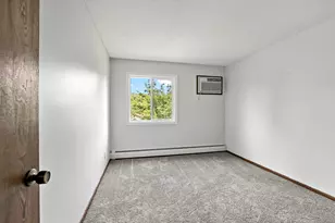 7301 W 101st St, Bloomington, MN 55438 - Photo 9