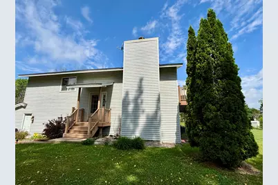 821 Clover Leaf Parkway NE, Blaine, MN 55434 - Photo 3