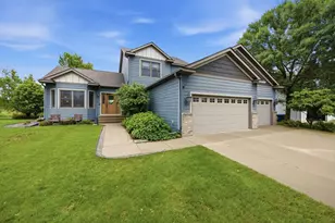 1124 Garden Brook Dr, Sauk Rapids, MN 56379 - Photo 1