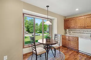 7016 Beacon Cir, Eden Prairie, MN 55346 - Photo 7