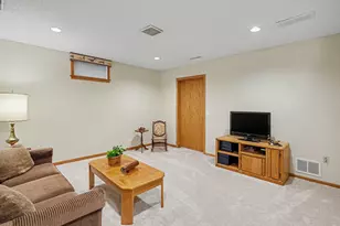 7016 Beacon Cir, Eden Prairie, MN 55346 - Photo 27