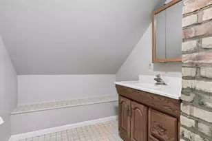 1310 Seminary Ave, Saint Paul, MN 55104 - Photo 29