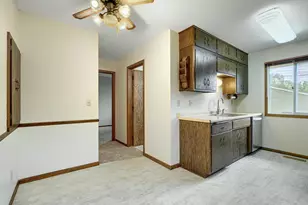 1625 McLean Ave, Saint Paul, MN 55106 - Photo 5