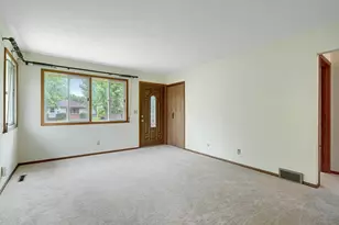 1625 McLean Ave, Saint Paul, MN 55106 - Photo 3