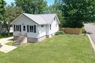 305 N Wabasha, Plainview, MN 55964 - Photo 1