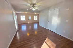 305 N Wabasha, Plainview, MN 55964 - Photo 5