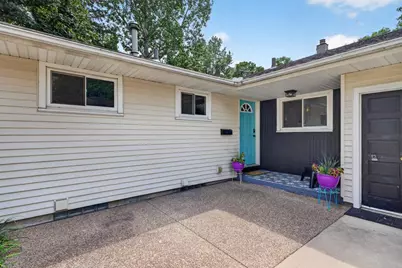 850 11 1/2 Street SW, Rochester, MN 55902 - Photo 3