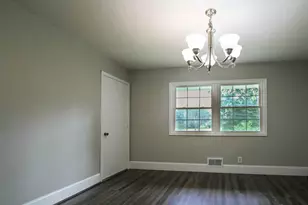 8613 Zenith Rd, Bloomington, MN 55431 - Photo 3