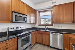 625 Dayton Ave, Saint Paul, MN 55104 - Photo 13