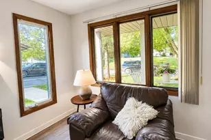 4677 Sorrell Point, Eagan, MN 55122 - Photo 3