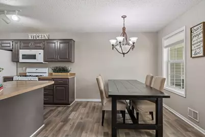 945 Golden Way NW, Isanti, MN 55040 - Photo 5