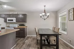 945 Golden Way NW, Isanti, MN 55040 - Photo 5