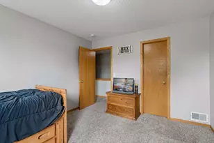 945 Golden Way NW, Isanti, MN 55040 - Photo 17