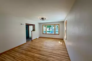 917 N McKenzie St, Luverne, MN 56156 - Photo 7