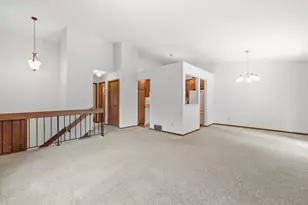 10277 Tarn Cir, Eden Prairie, MN 55347 - Photo 7