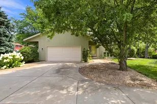10277 Tarn Cir, Eden Prairie, MN 55347 - Photo 3