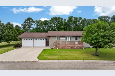 101 Grant Street, Finley, ND 58230 - Photo 1