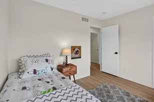 18735 Pennington Ave, Eden Prairie, MN 55346 - Photo 15