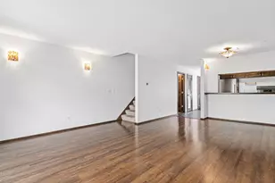6052 Golden Valley Rd, Golden Valley, MN 55422 - Photo 7