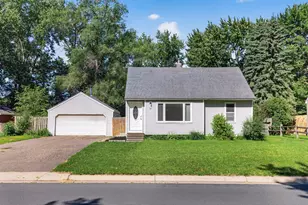 9 Park Dr, Circle Pines, MN 55014 - Photo 3