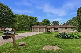 2918 Oakland Rd, Hopkins, MN 55305 - Photo 13