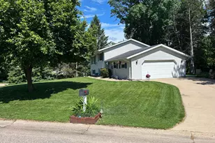 101 Marlane Cir, Jordan, MN 55352 - Photo 3