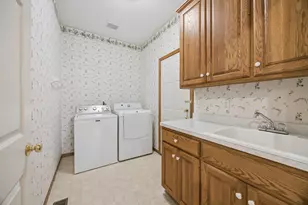 2282 Stephani Ct, Little Canada, MN 55117 - Photo 7