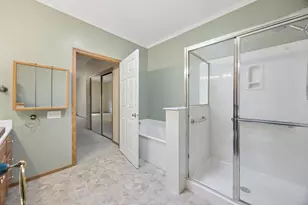 2282 Stephani Ct, Little Canada, MN 55117 - Photo 15