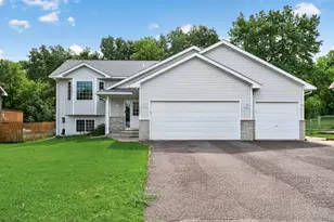 1002 3rd Ave SW, Isanti, MN 55040 - Photo 3