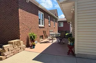 927 N State St, New Ulm, MN 56073 - Photo 3