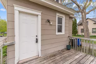 1302 Hewitt Ave, Saint Paul, MN 55104 - Photo 23