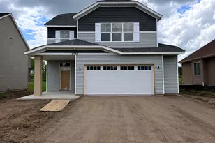 8982 Parkview Cir, Chisago City, MN 55013 - Photo 1