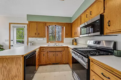 931 Chestnut Street, Taylors Falls, MN 55084 - Photo 9