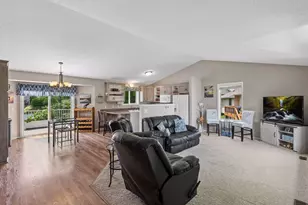 1174 Hidden Creek Blvd, Mayer, MN 55360 - Photo 9