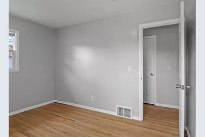 2105 Russell Avenue N, Minneapolis, MN 55411 - Photo 17