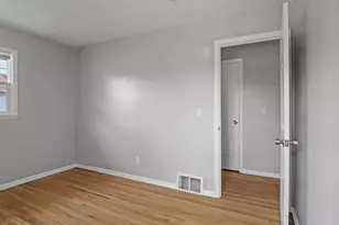 2105 Russell Ave N, Minneapolis, MN 55411 - Photo 17