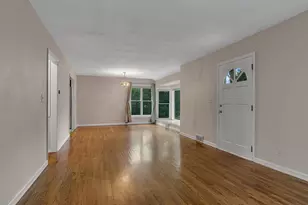 10206 Lakeview Dr W, Minnetonka, MN 55305 - Photo 5