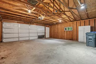 223 11th Ave N, Fargo, ND 58102 - Photo 5