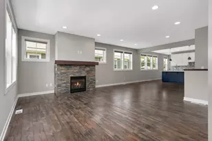 15590 Duck Trail Ln, Apple Valley, MN 55124 - Photo 5