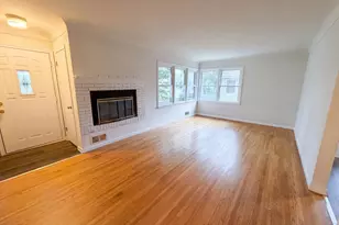 1587 Hudson Rd, Saint Paul, MN 55106 - Photo 3